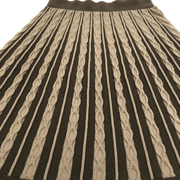 Mossimo, Midi Wool Skirt, Size Small - Picture 10 of 16